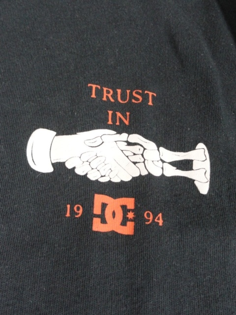 DC shoes koszulka w drut kolczasty