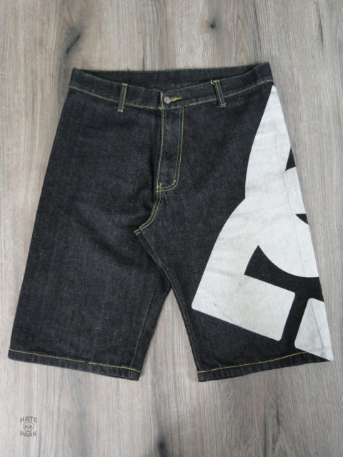 Monster energy x DC shoes 2000s jorts z haftem i przepięknym nadrukiem na udzie