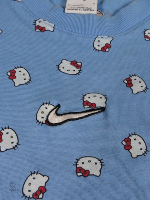 Nike x Sanrio koszulka hello kitty