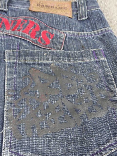 Raw blue jorts z czaszką graffiti tag 2000s