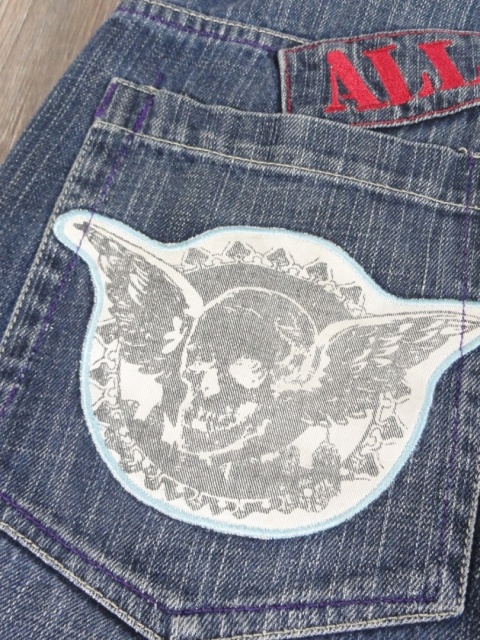 Raw blue jorts z czaszką graffiti tag 2000s