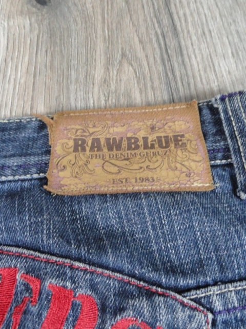 Raw blue jorts z czaszką graffiti tag 2000s