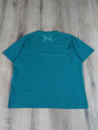 Tapout t-shirt with skull in barbed wire