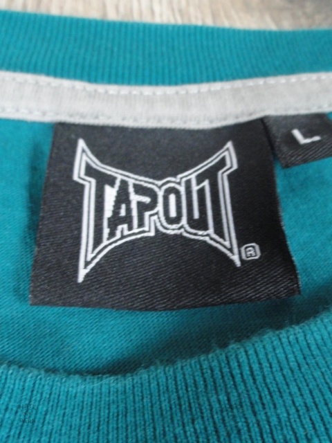 Tapout koszulka z czaszką w drucie kolczastym