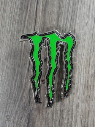 Monster energy klamra 2000s