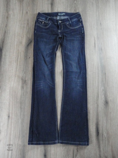 Low rise jeans 2000s