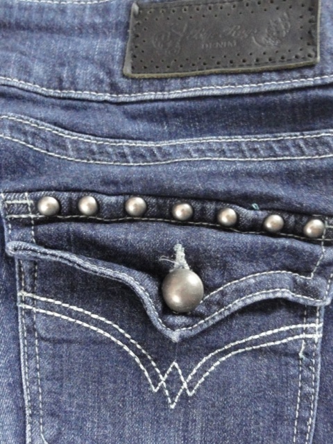 Low rise jeans 2000s