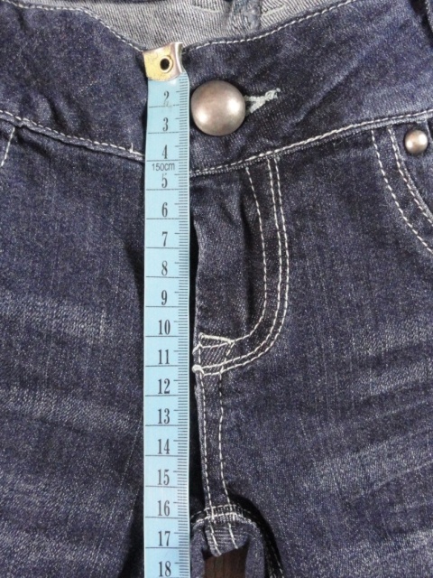 Low rise jeans 2000s
